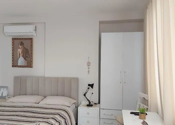 Tranquil Oasis For Two Aparthotel Selitë e Vogël